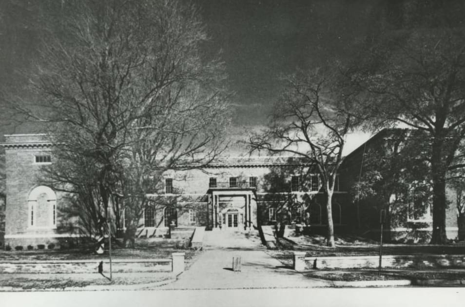 Little Rock Junior College campus at 13th and State Streets
