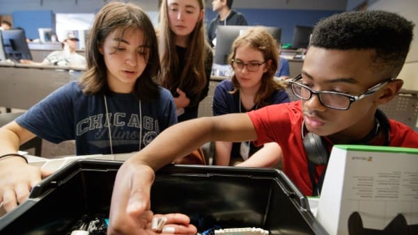 engineering scholar program students working together