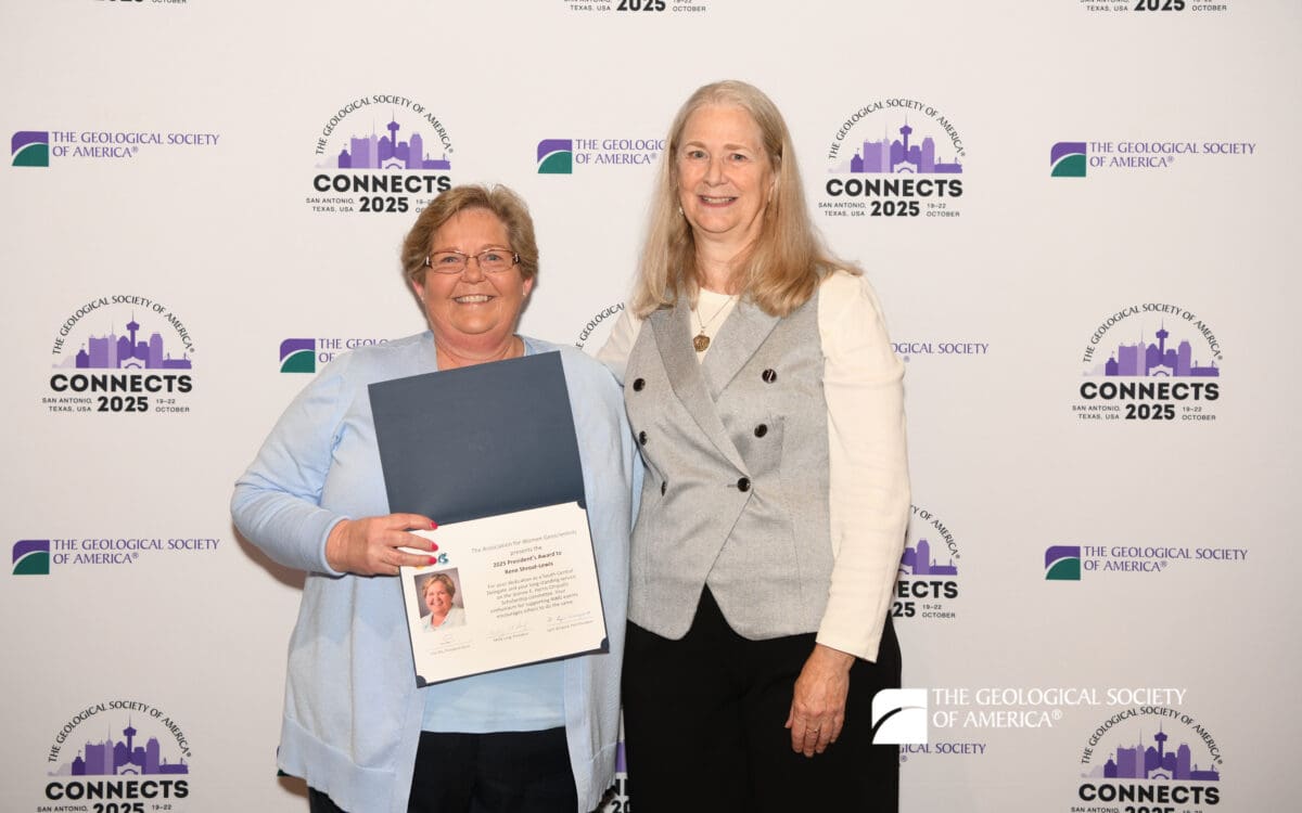 Dr. René receives President's Award.