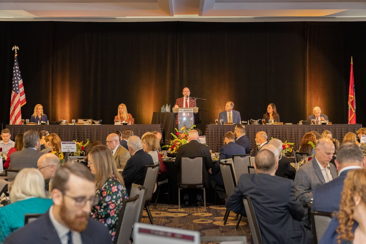 Dean Colin Crawford speaks at the 2025 Distinguished Alumni Luncheon