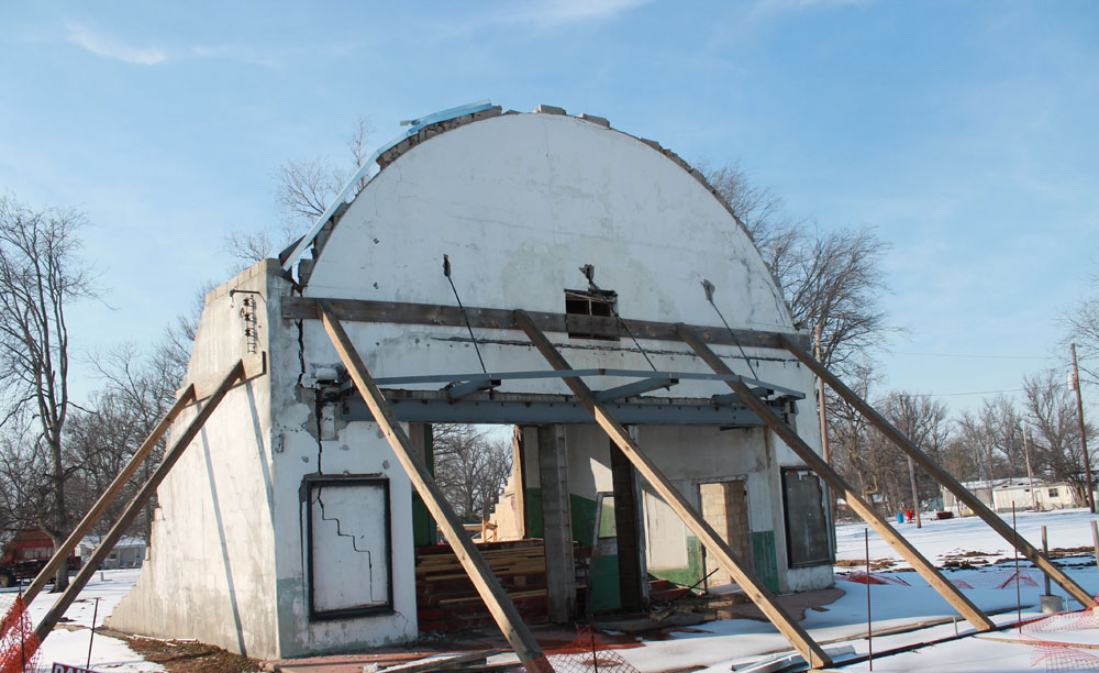 old-movie-theatre-in-dyess