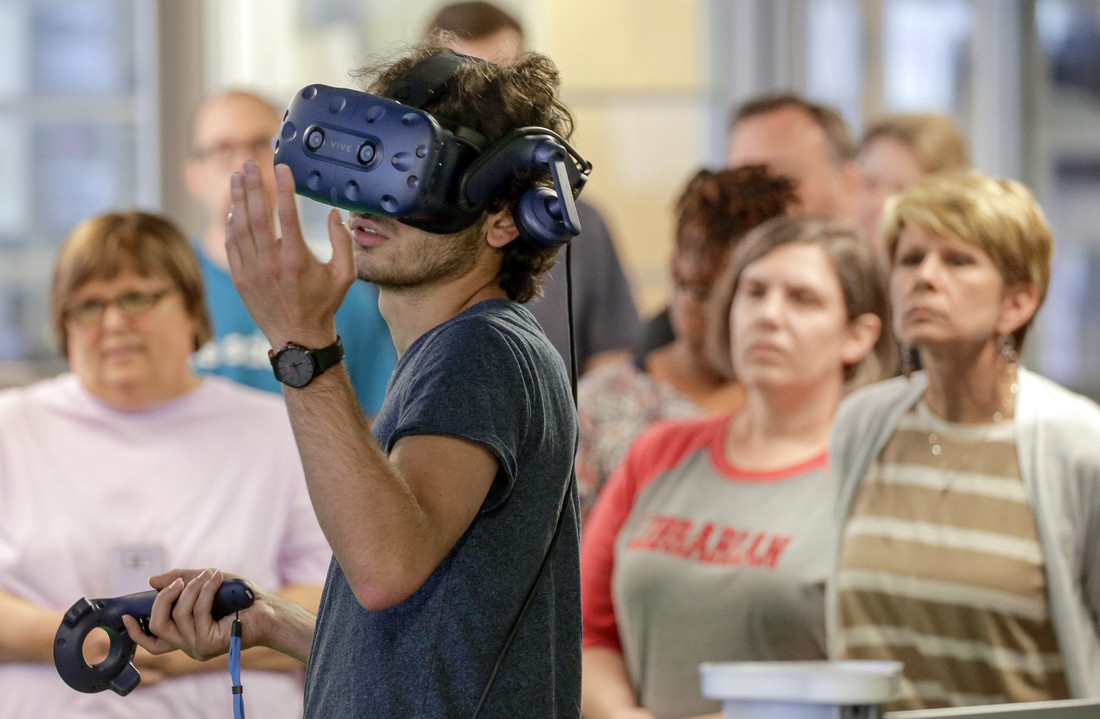 High School teachers from around the state participate in a cybersecurity workshop at UA Little Rock. Photo by Ben Krain.