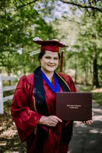 Graduate Photo of Avery McLean by DJ Webb from Barefoot Mama Studios.