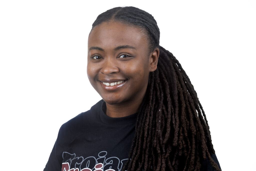 Dominique Sims, Junior in 2+2 Dental Hygiene program, headshot.