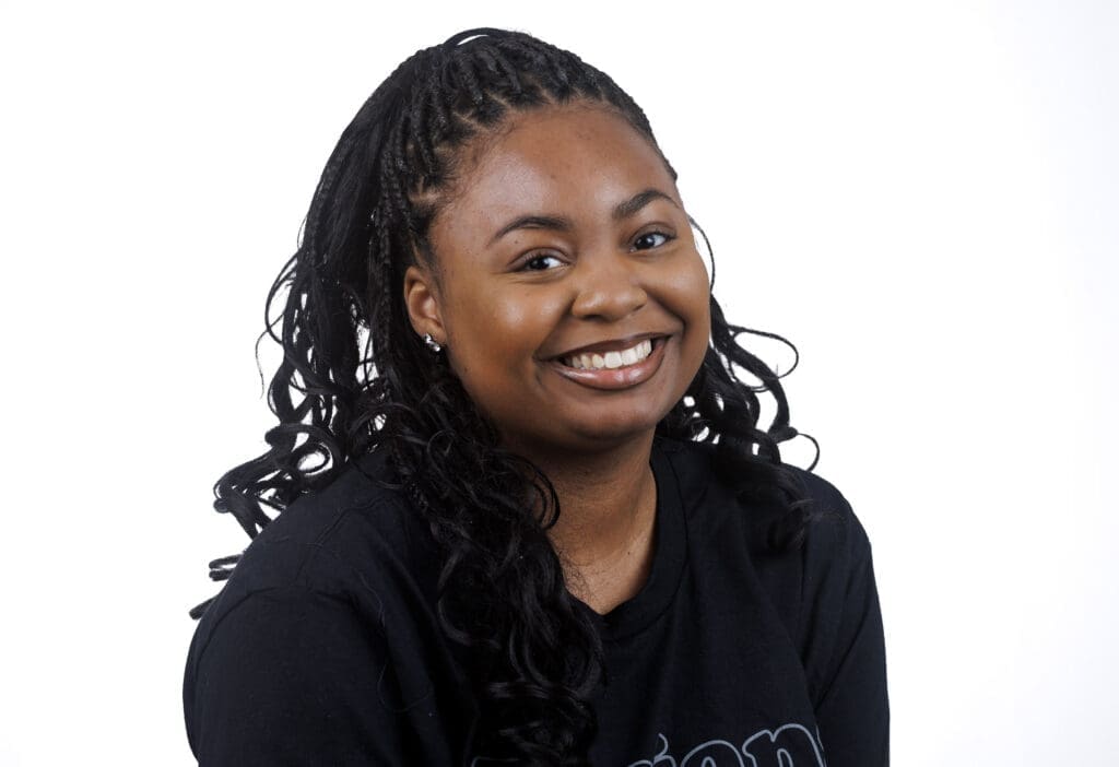 Khari Wiley, Junior majoring in K–6 Elementary Education, headshot.