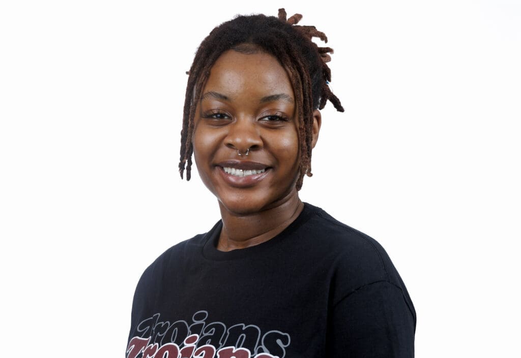 Malaysia Brown, Junior majoring in Biology, headshot.