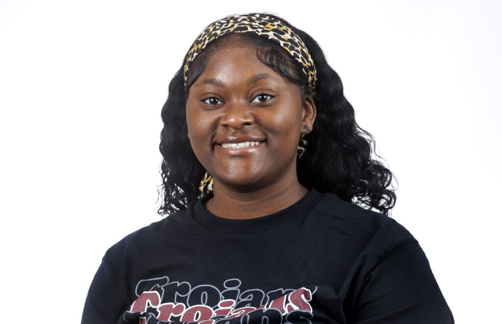 Niyana Momphrey, Junior majoring in Criminal Justice and Criminology, headshot.