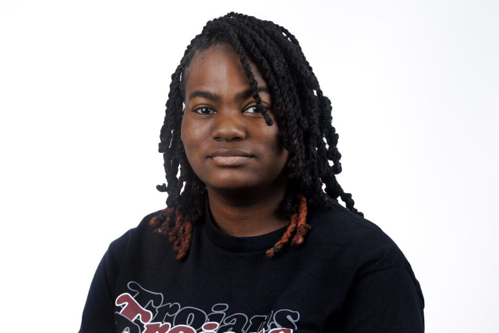 Teja Lee, Junior majoring in Early Education, headshot.