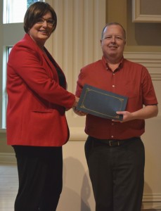 Robert McCarville receives the Donna Barkan Jensen Writing About Families Scholarship