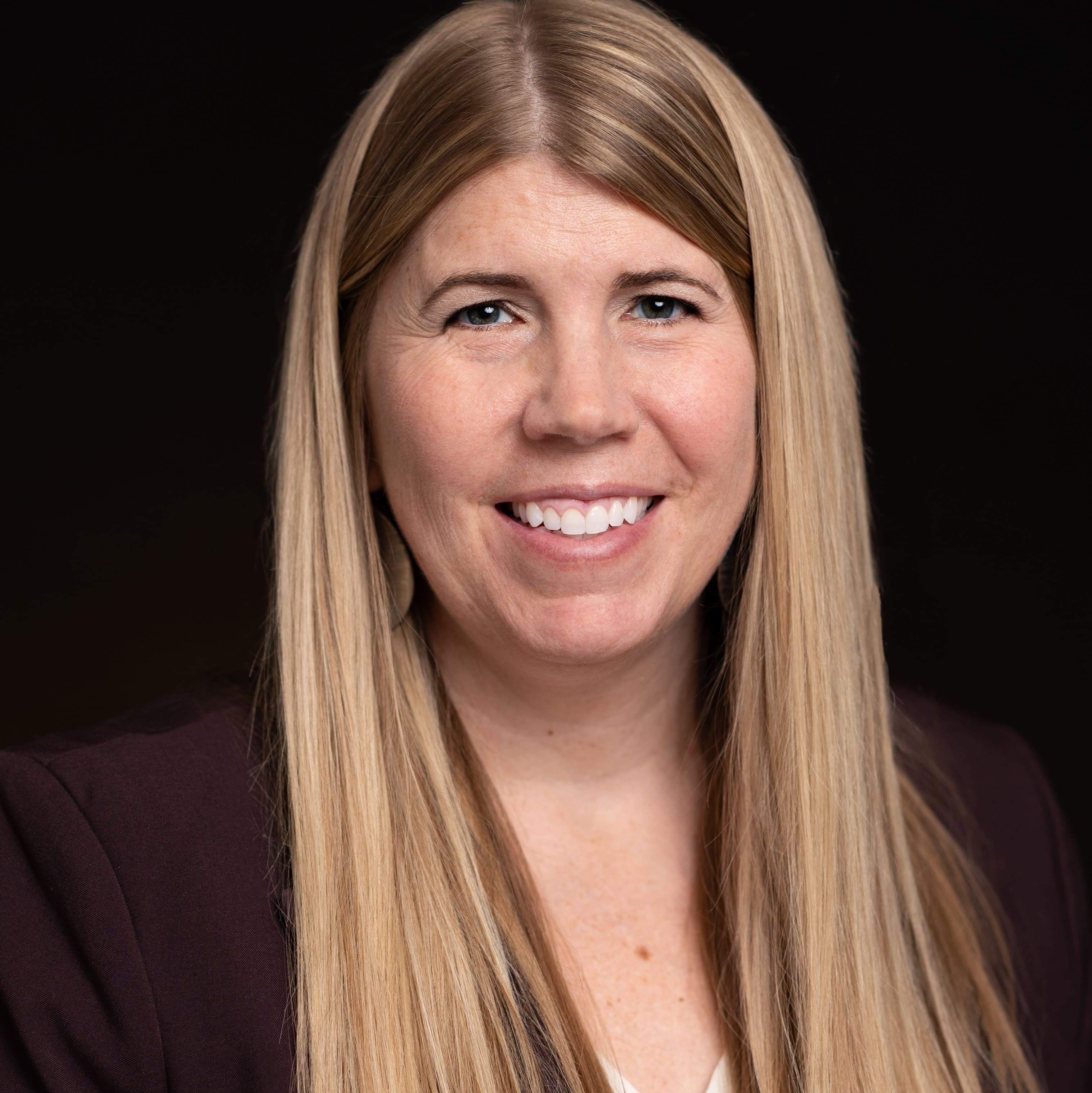 Kristi Barr, headshot